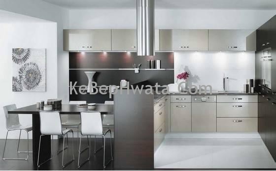 Tủ bếp được làm bằng inox chống ẩm ướt và dễ vệ sinh