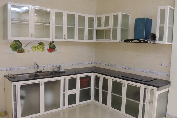 Tủ bếp inox có thể chịu được nhiệt độ cao, có độ bền lên đến khoảng 10 năm